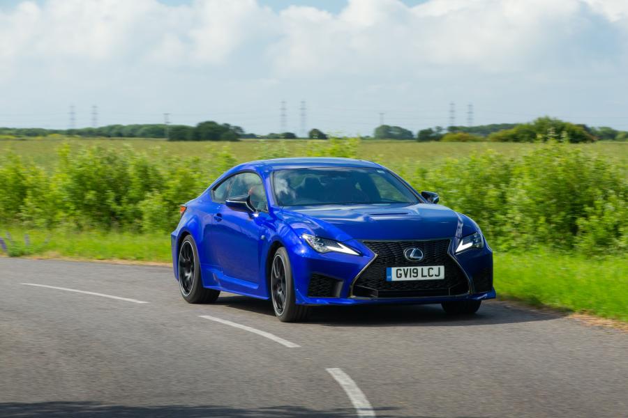  Lexus RC F 2019 года  (UK) (фото 27 из 40)